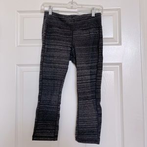 GapFit gFast Performance Capri Leggings -Small